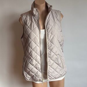 NWT Old Navy Beige Quilted Vest Medium